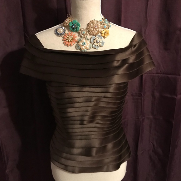 JS Collections Stunning Satiny Layered Brown Top-8 - Picture 1 of 6